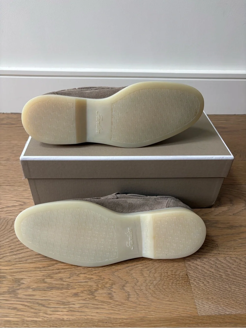 Brand New Men's Aurelien Suede Yacht Loafers in Light Grey — Classic Casual Styl